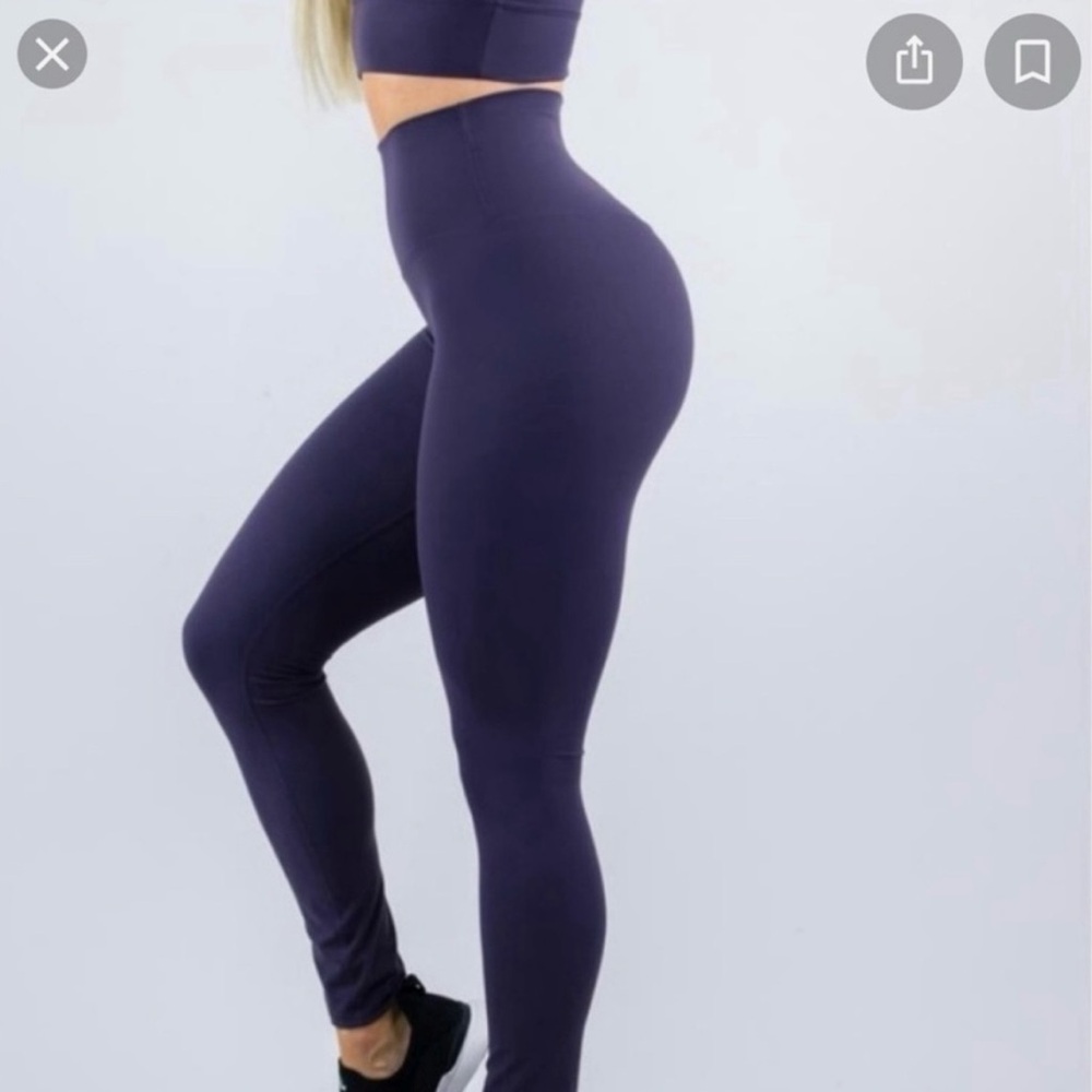 BuffBunny Collection Rosa Leggings - Picture 2 of 6